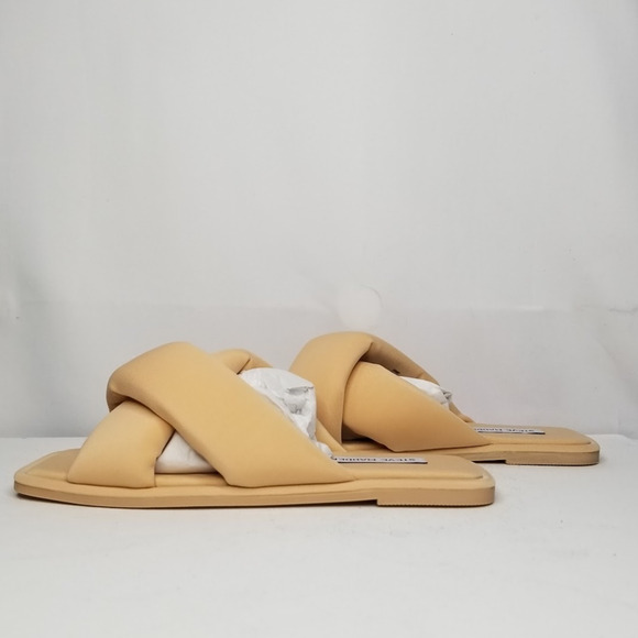 Steve Madden Shoes - Steve Madden Women's Dixie Comfort Slip On Slide Sandals Size 8 Natural NWT